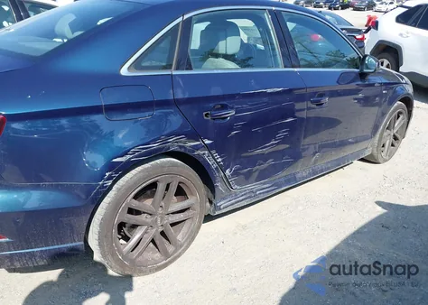 2017 Audi A3 2.0T Premium z USA, uszkodzony, nr VIN WAUJ8GFF2H1063685